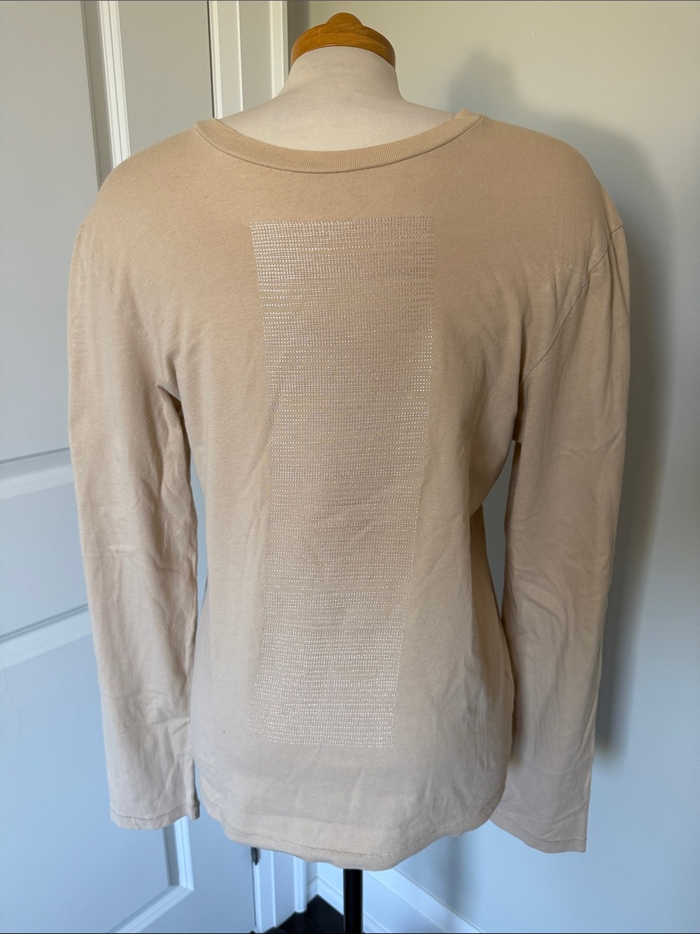 America, Men's Long-Sleeve Crew Tee in Light Beige, Size Small
